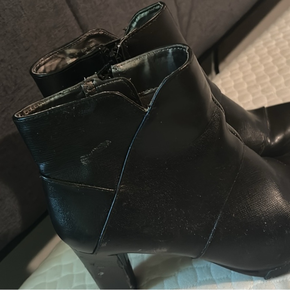 Elegant Black Ankle Boots